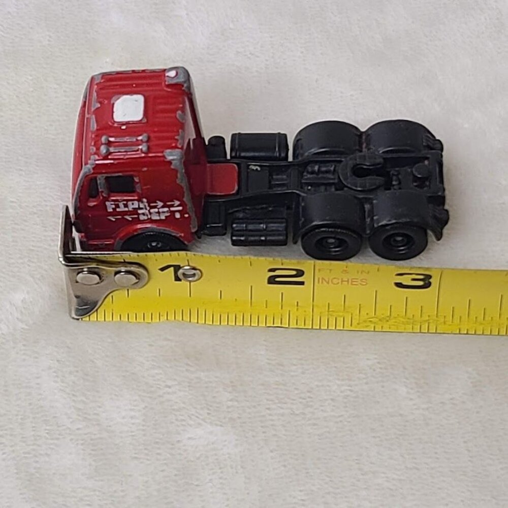 Maisto Mercedes-Benz Fire Dept Semi Truck Cab 1:64 Diecast Red Black - Picture 8 of 9